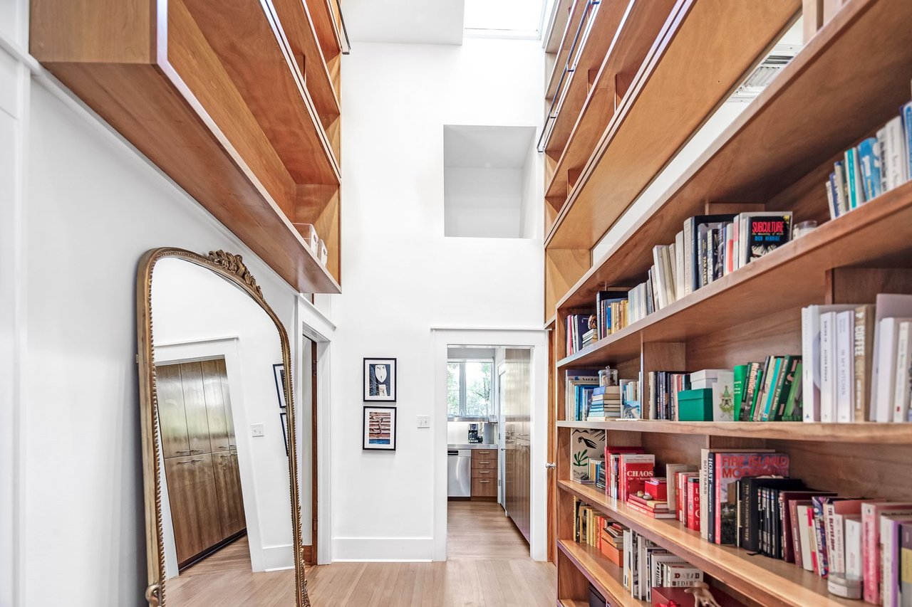 The Clarkesville Manor