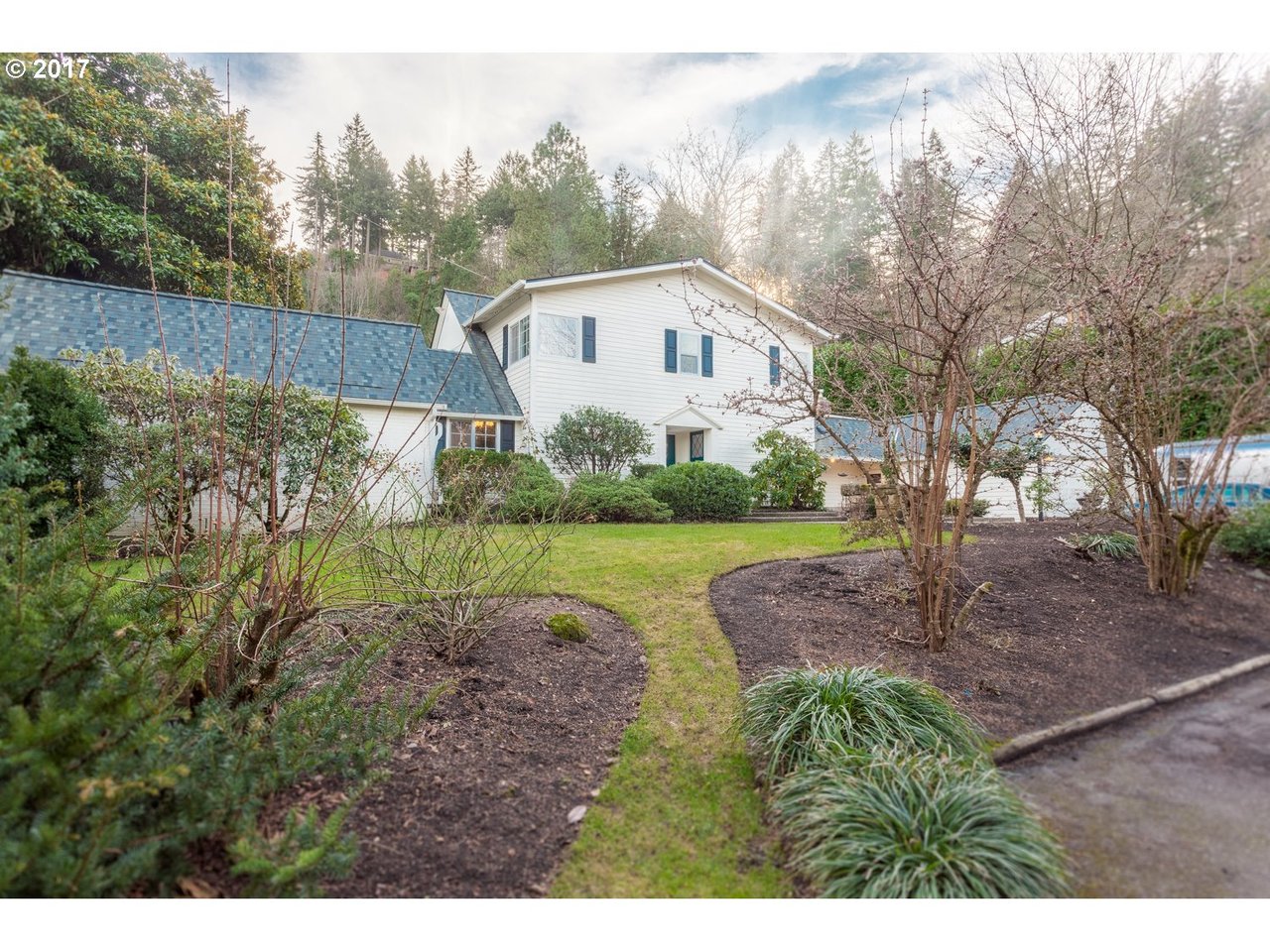 01630 SW CAREY LN