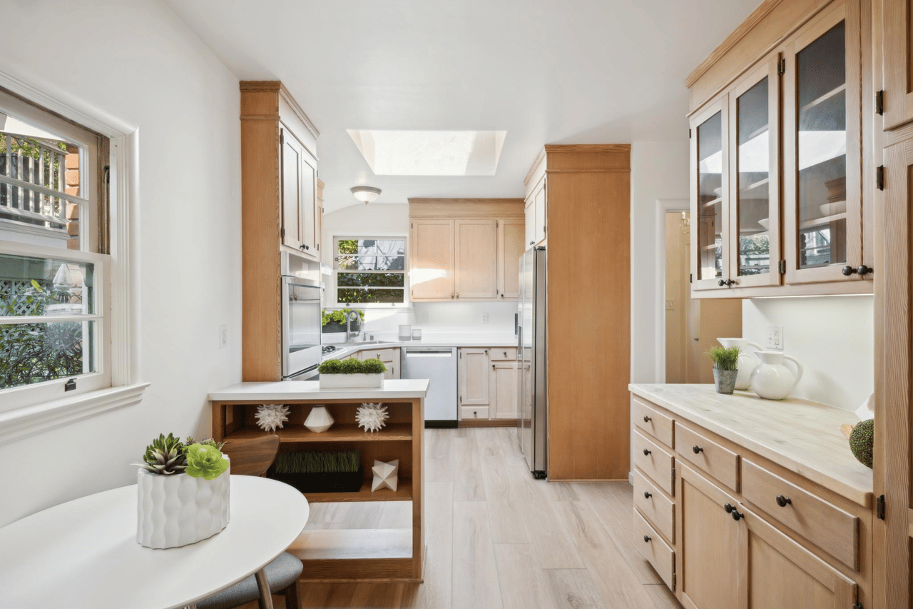 215 Julia Ave