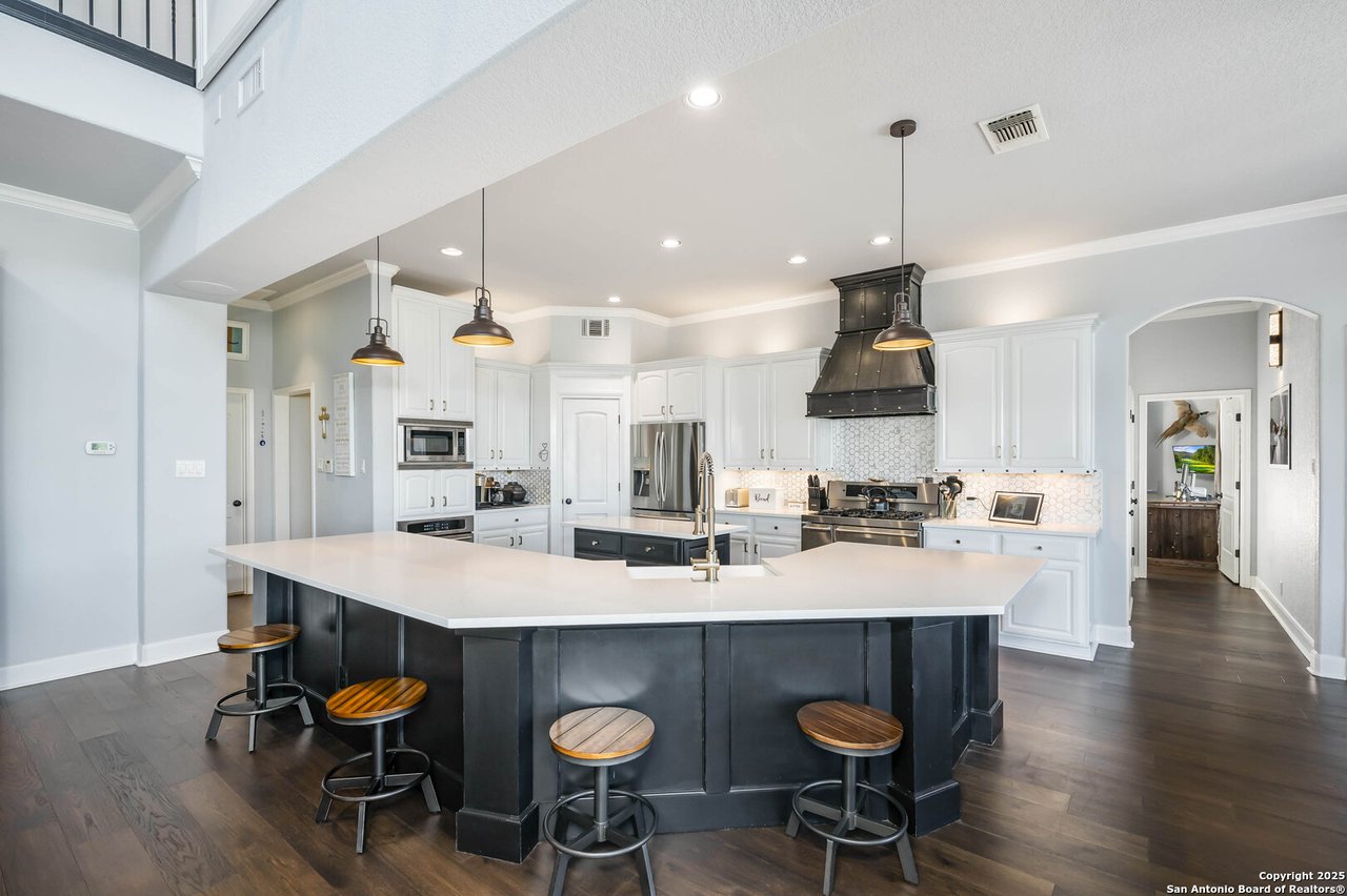 22734 Fossil Ridge