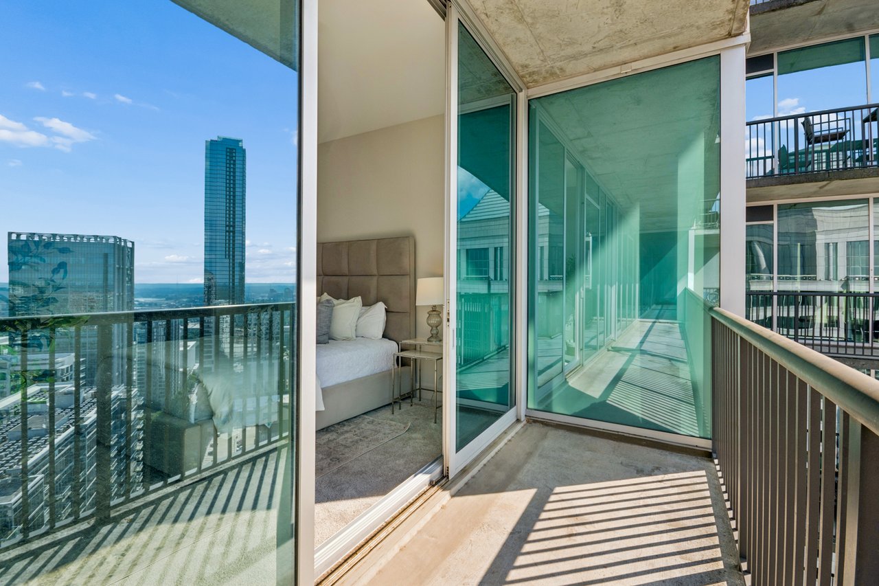 1080 Peachtree Street NE Unit 3215