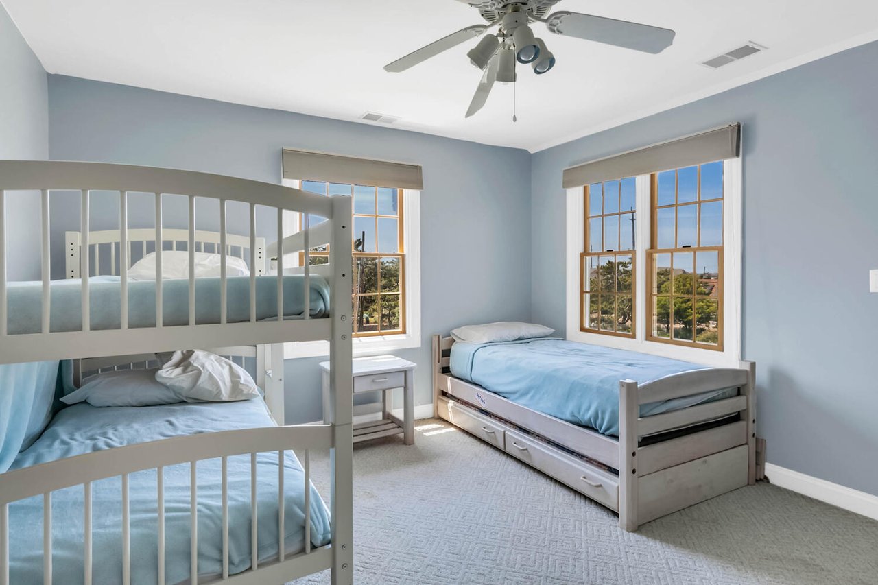 #1595 Summer Rental on the Oceanfront with Pool