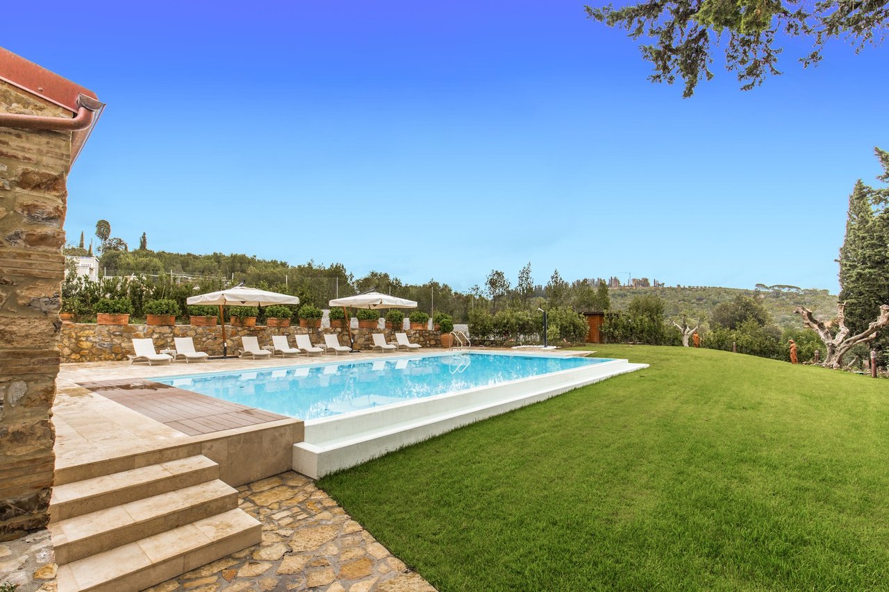 Breathtaking Villa with Contemporary Style on the Southern Coast of Tuscany