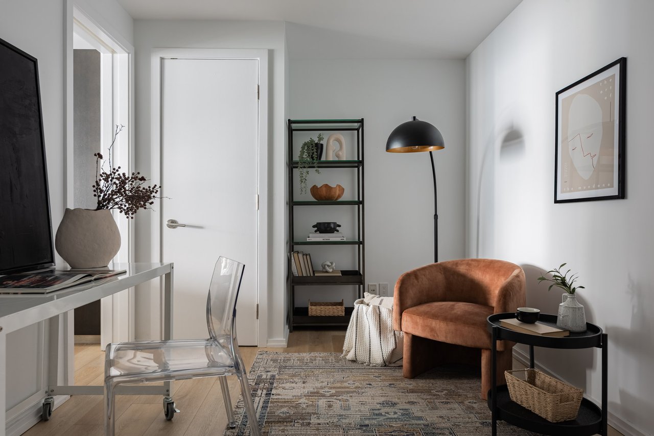 Suite 3203- 180 University Avenue