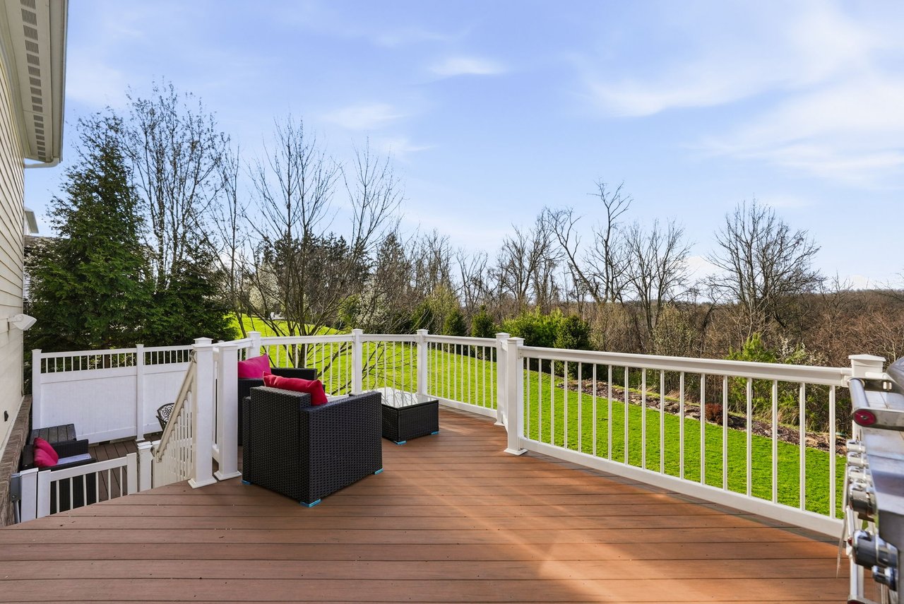 EXCLUSIVE LISTING  -  1234 Newbury Highland