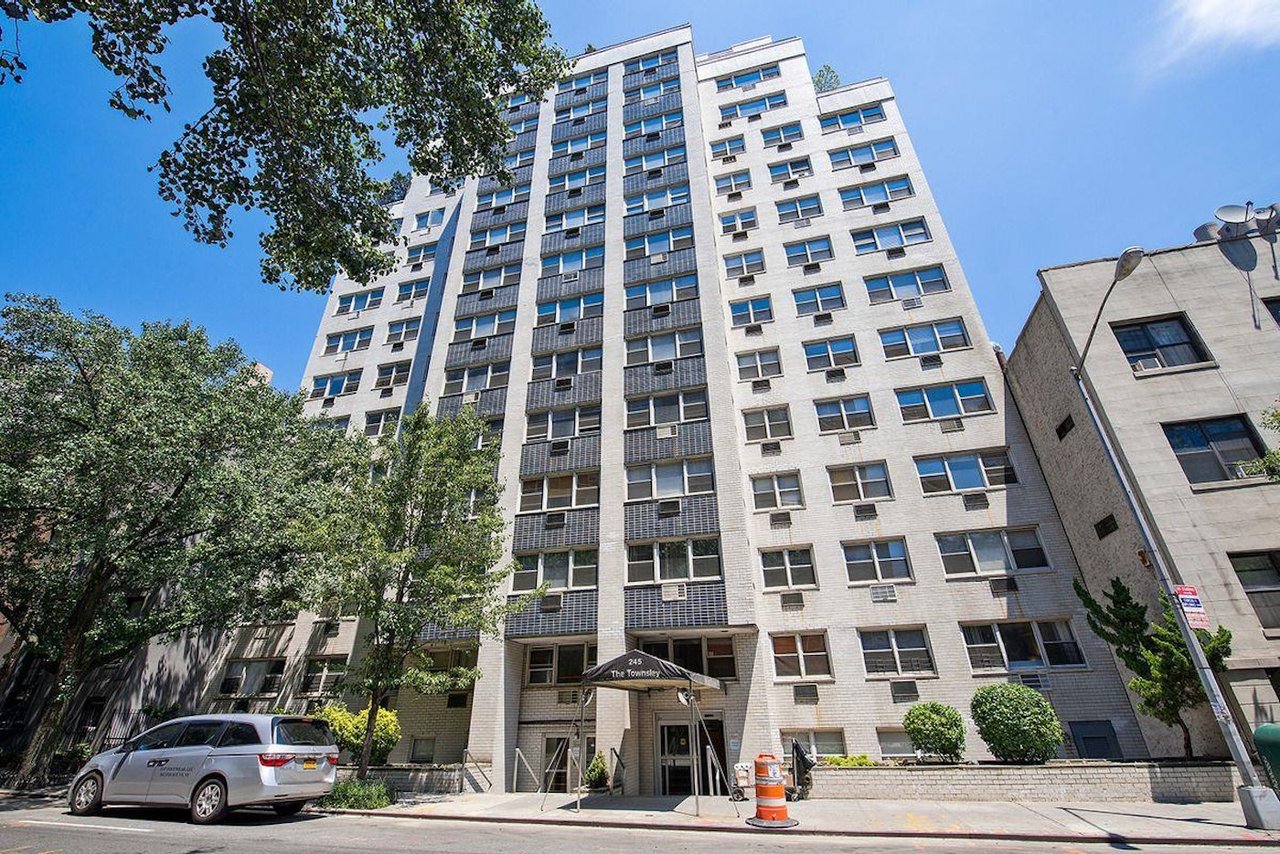 245 E 35th St, #14B