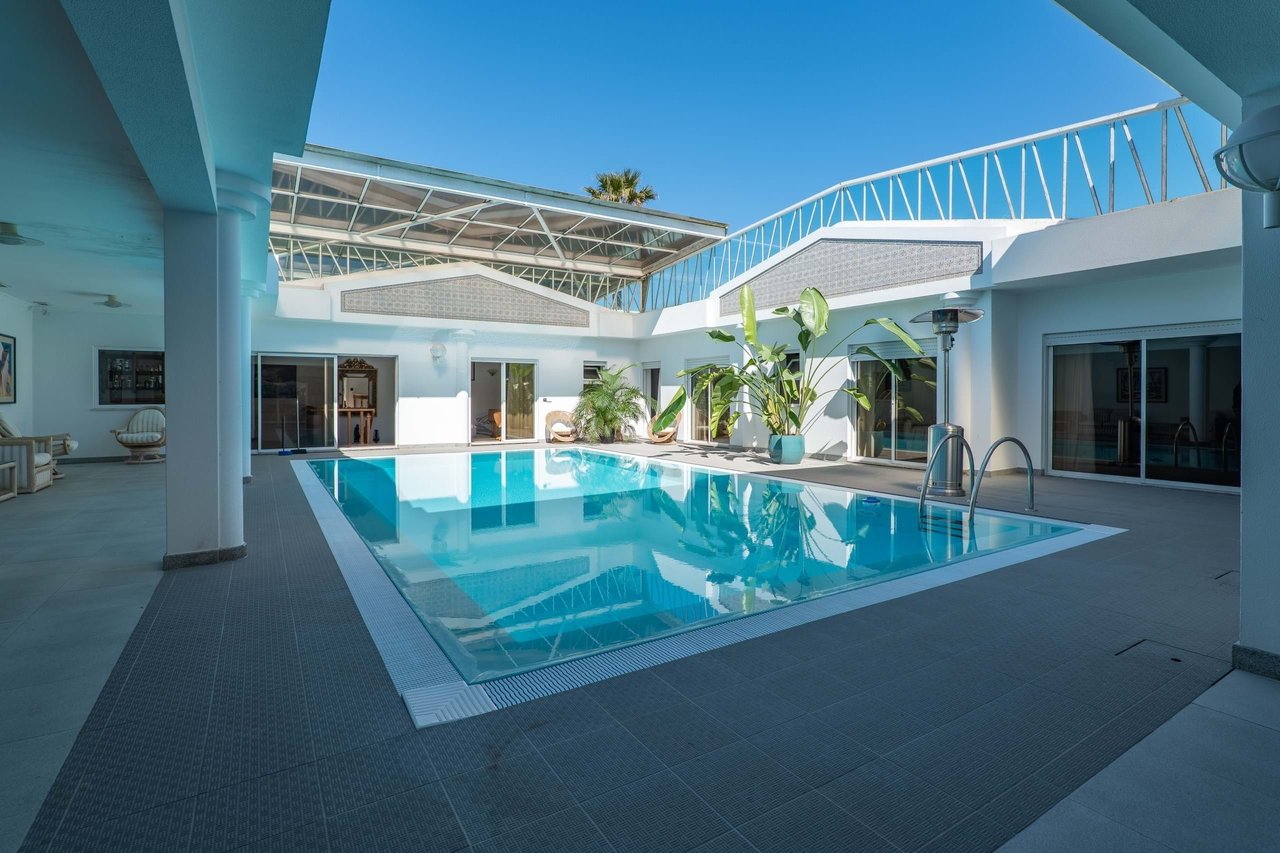 Secluded 5-Bedroom Villa with Pool and Sea Views on Expansive Dune-Side Plot – Apúlia e Fão