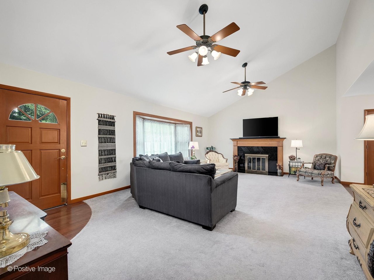 449 Arbor Ave, West Chicago IL: Move-In-Ready Ranch on a Corner Lot in Columbia Park Listed at $479,900
