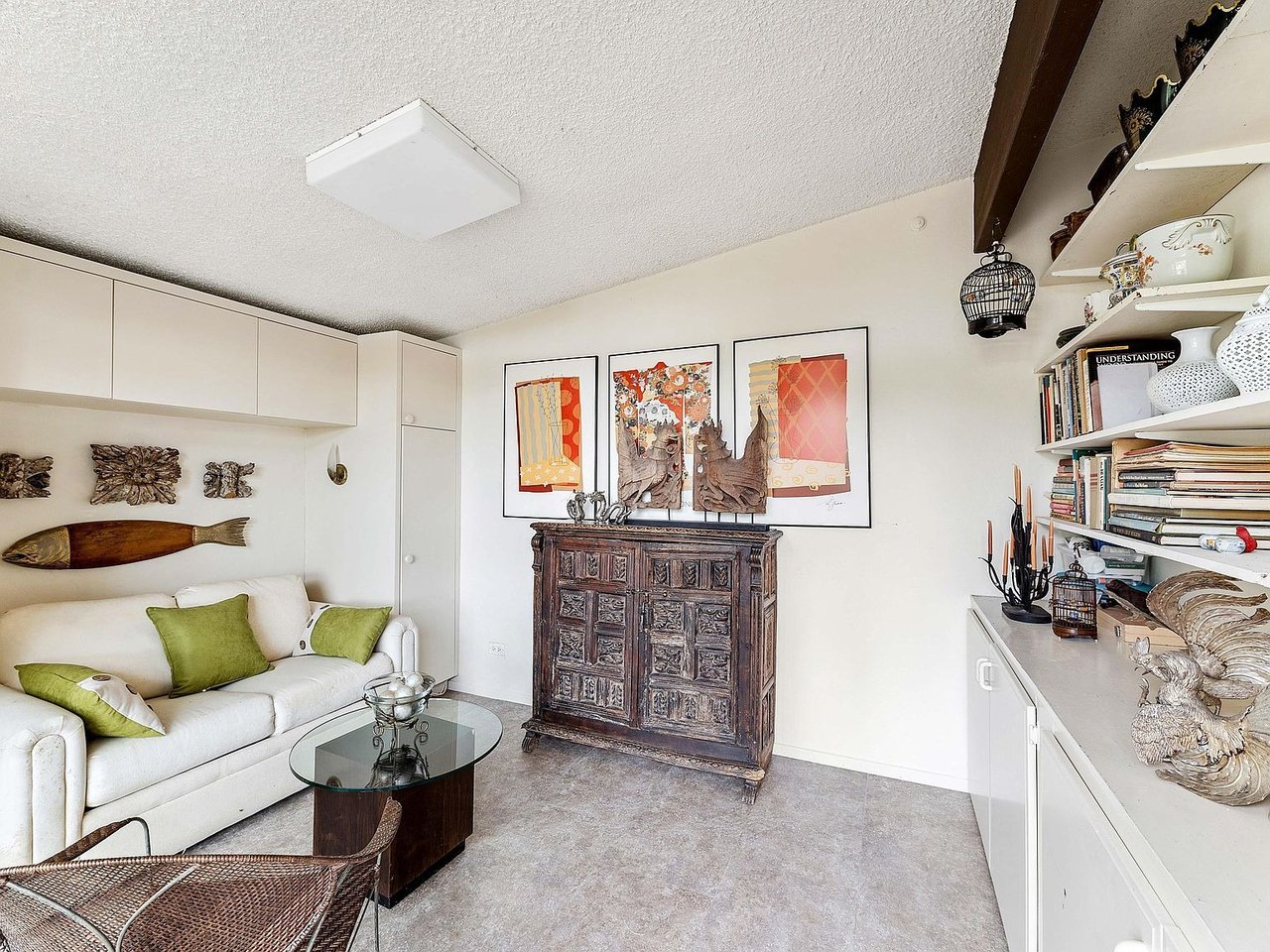 675 Fairway Dr, Camarillo, CA 93010