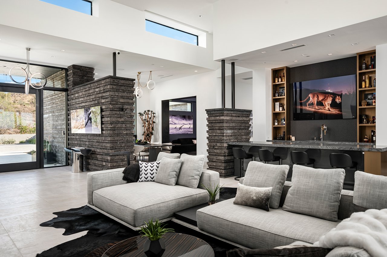 10784 E PINNACLE PEAK Road