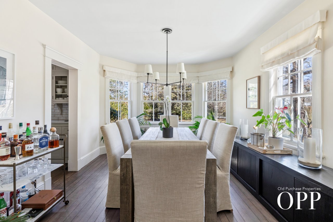 A MOVE-IN READY BELLPORT ORIGINAL