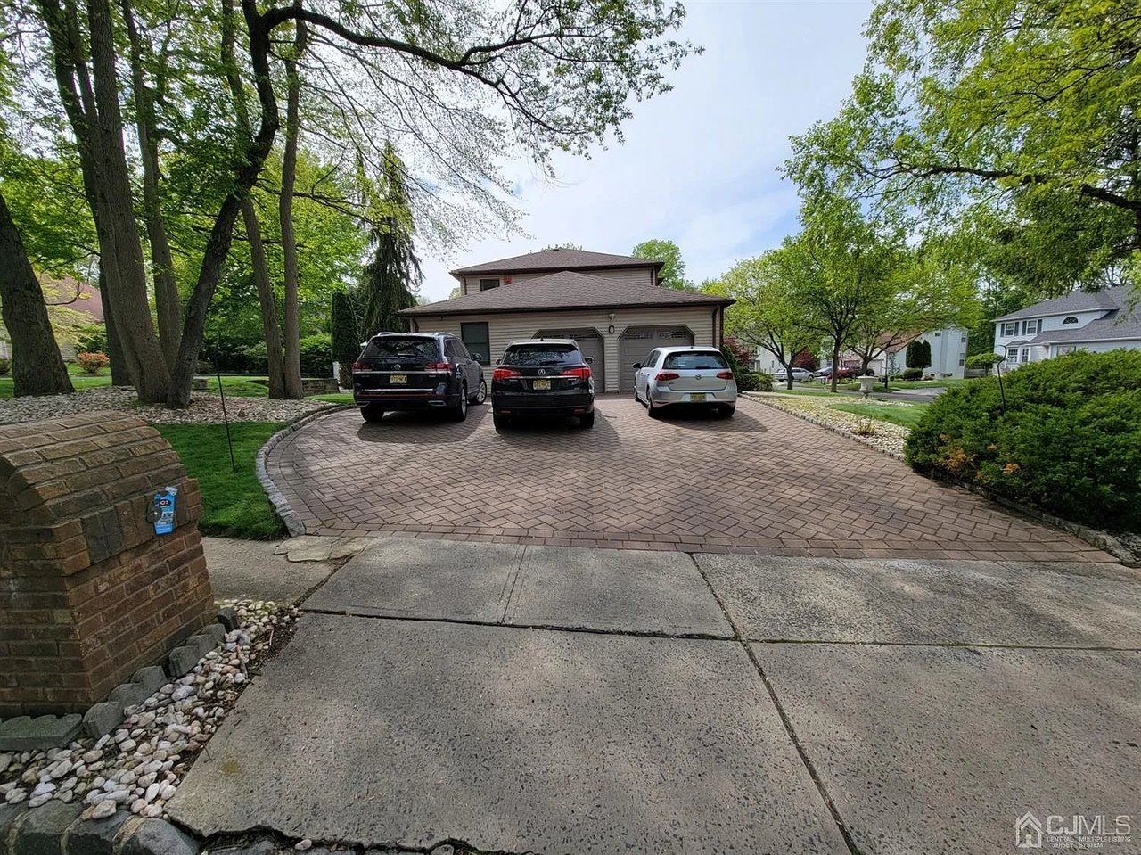 15 Vanderwater Ct