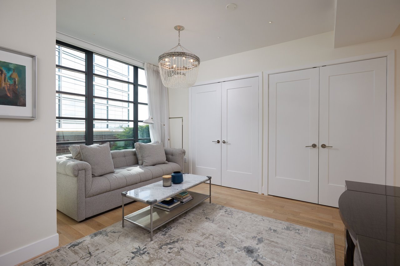 45 Sutton Square SW #306
