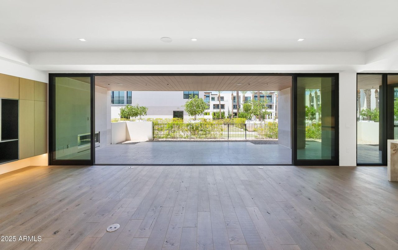 6587 N Palmeraie Blvd, #1051