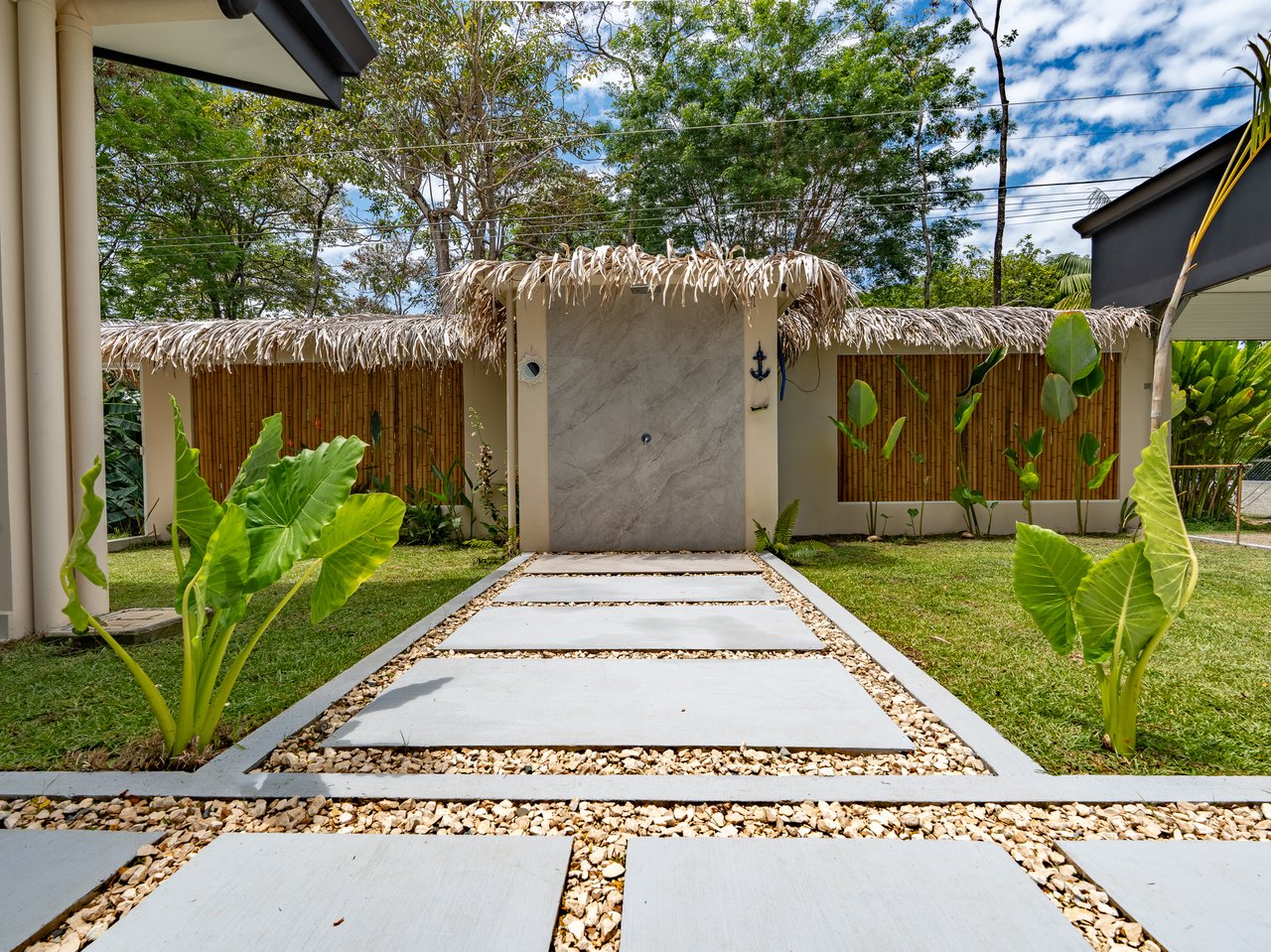 Refined Tropical Home in Uvita, Costa Rica | Walk to Beach & Parque Nacional Marino Ballena