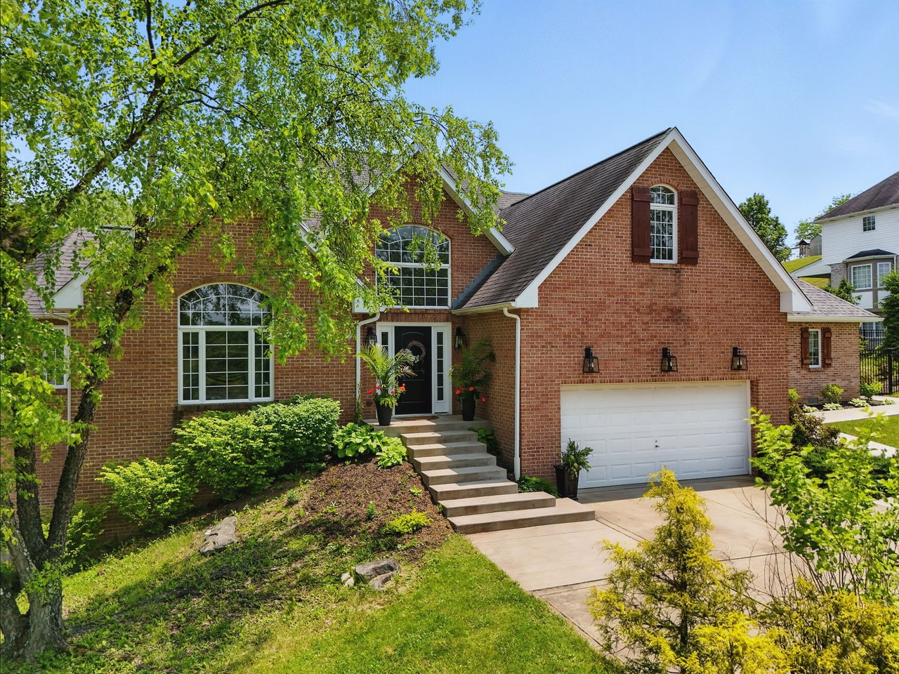 707 Kathleen Dr