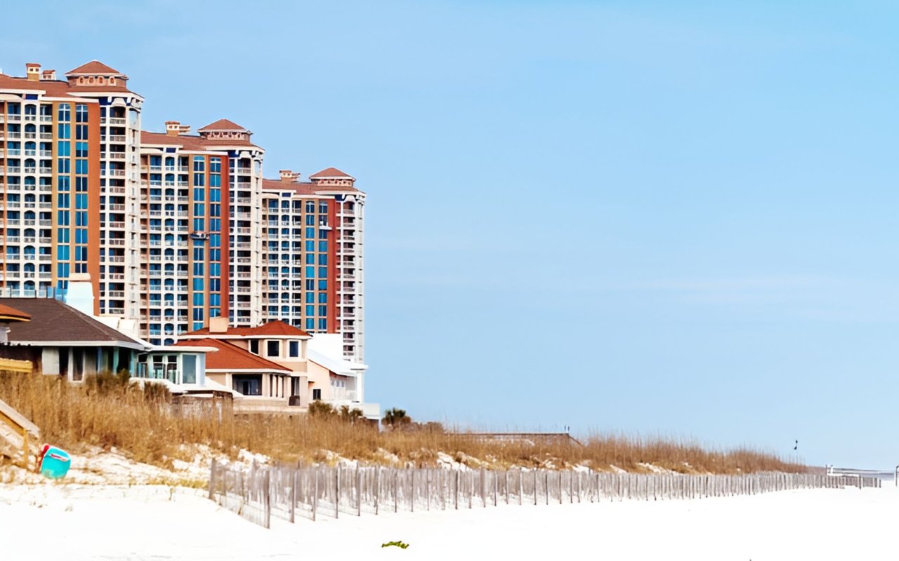 Waterfront Condos for Sale: 6 Luxurious Coastal Opportunities