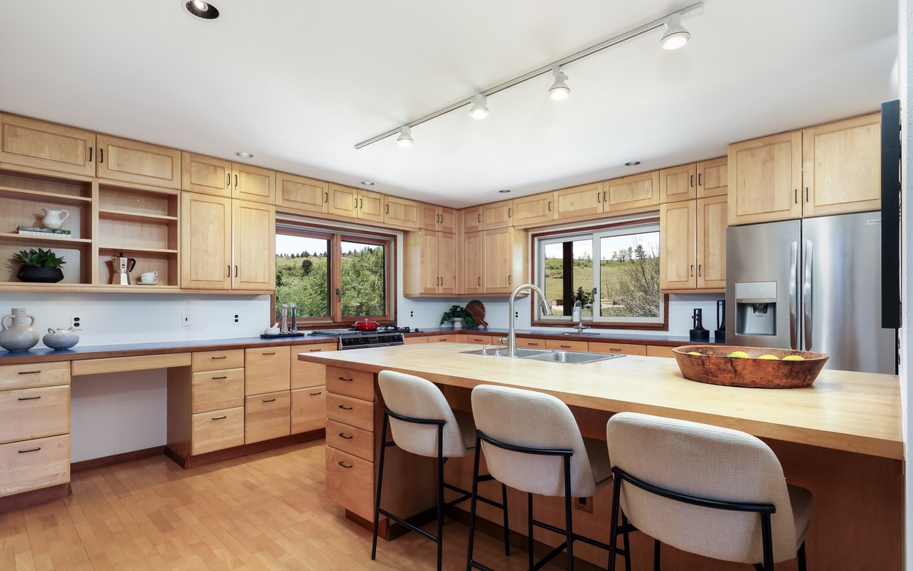 1950 Senda Rocosa Street