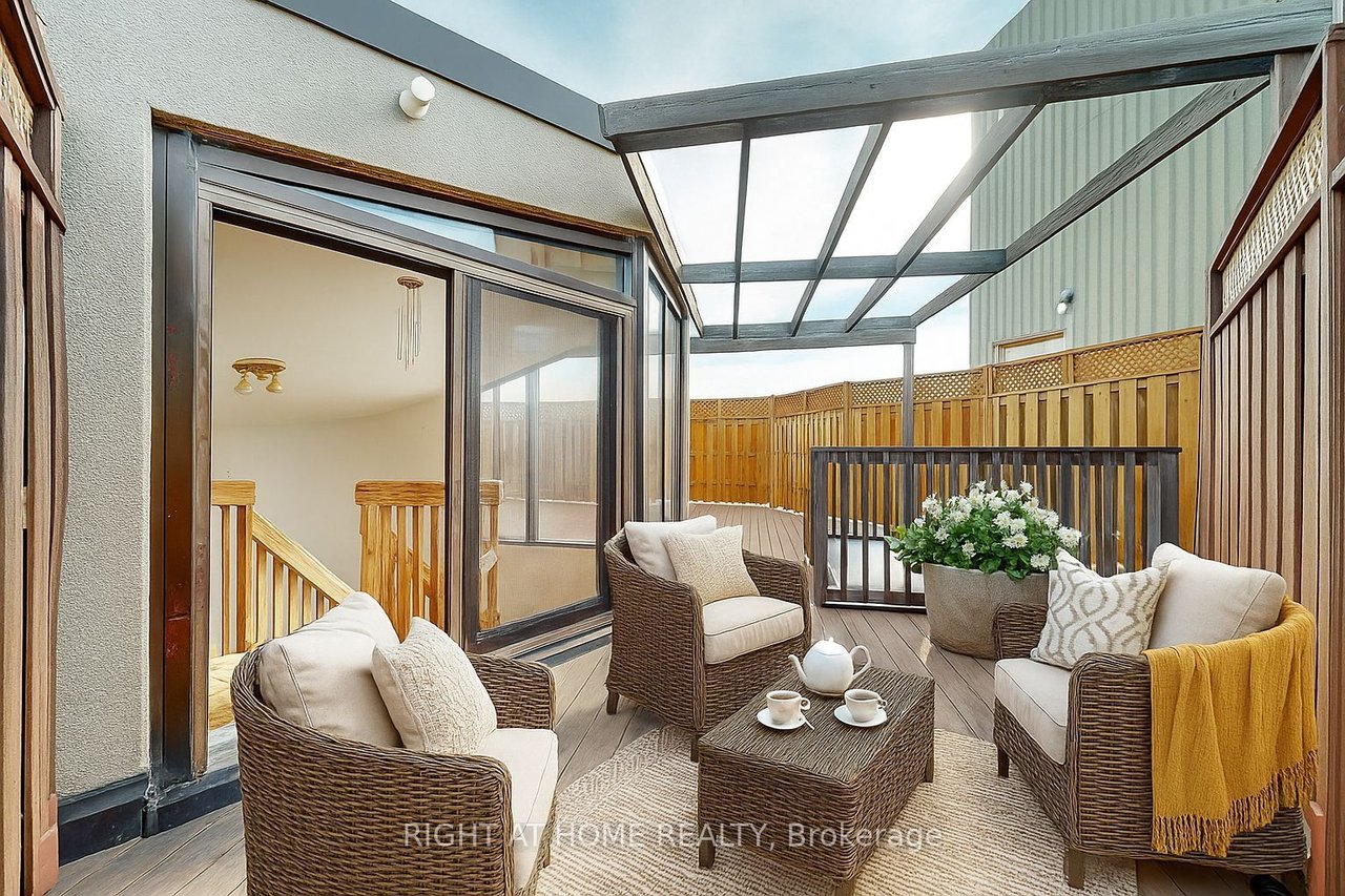 PENTHOUSE IN PRIME NORTH YORK 