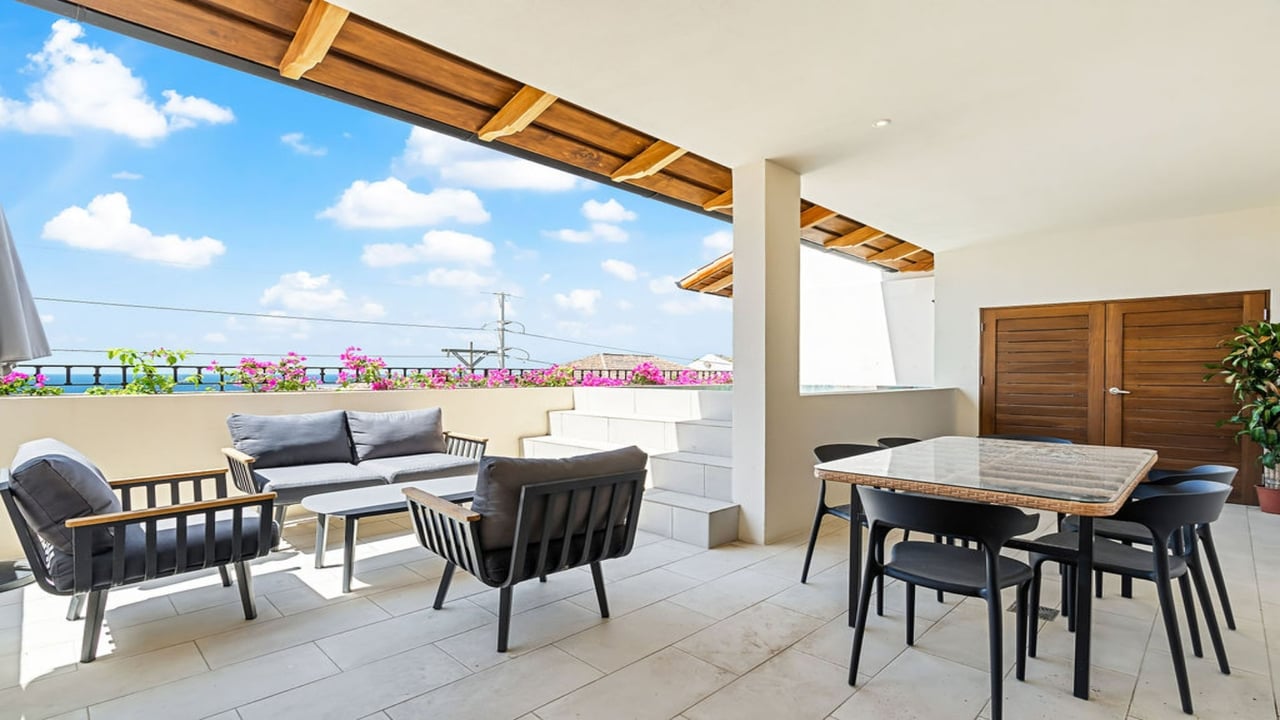 Your Private Escape in the Heart of Las Catalinas