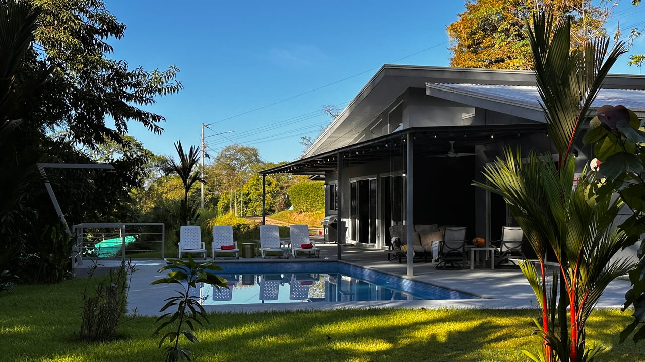 Perfect for Families or a Peaceful Retirement, Uvita Pacific Ocean Town
