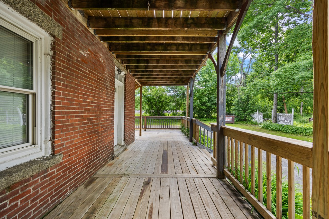 987 Main St, Vassalboro