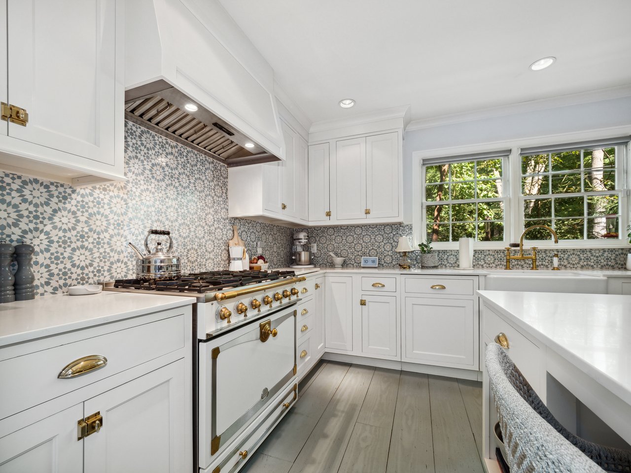 contact-form-background