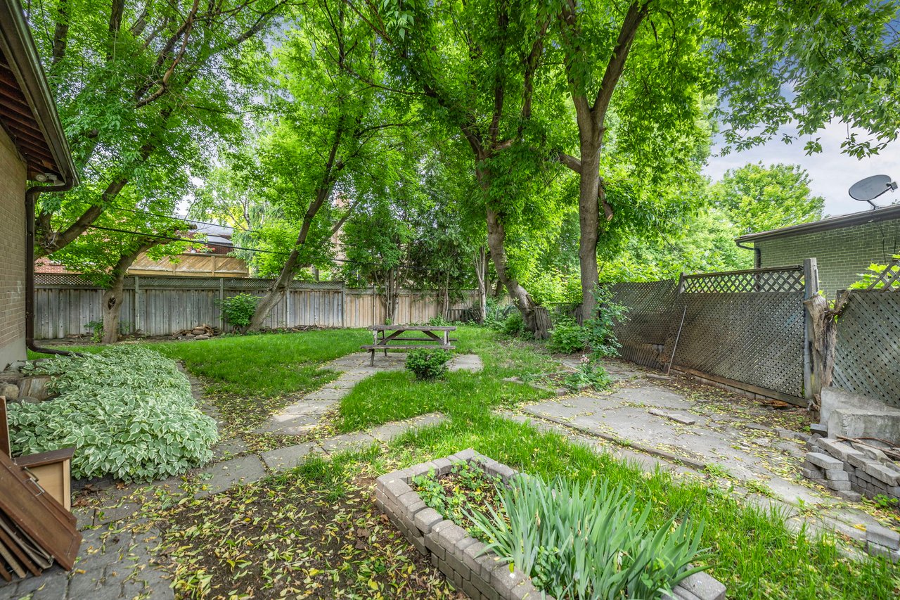 69 Marlin Crt, Newmarket