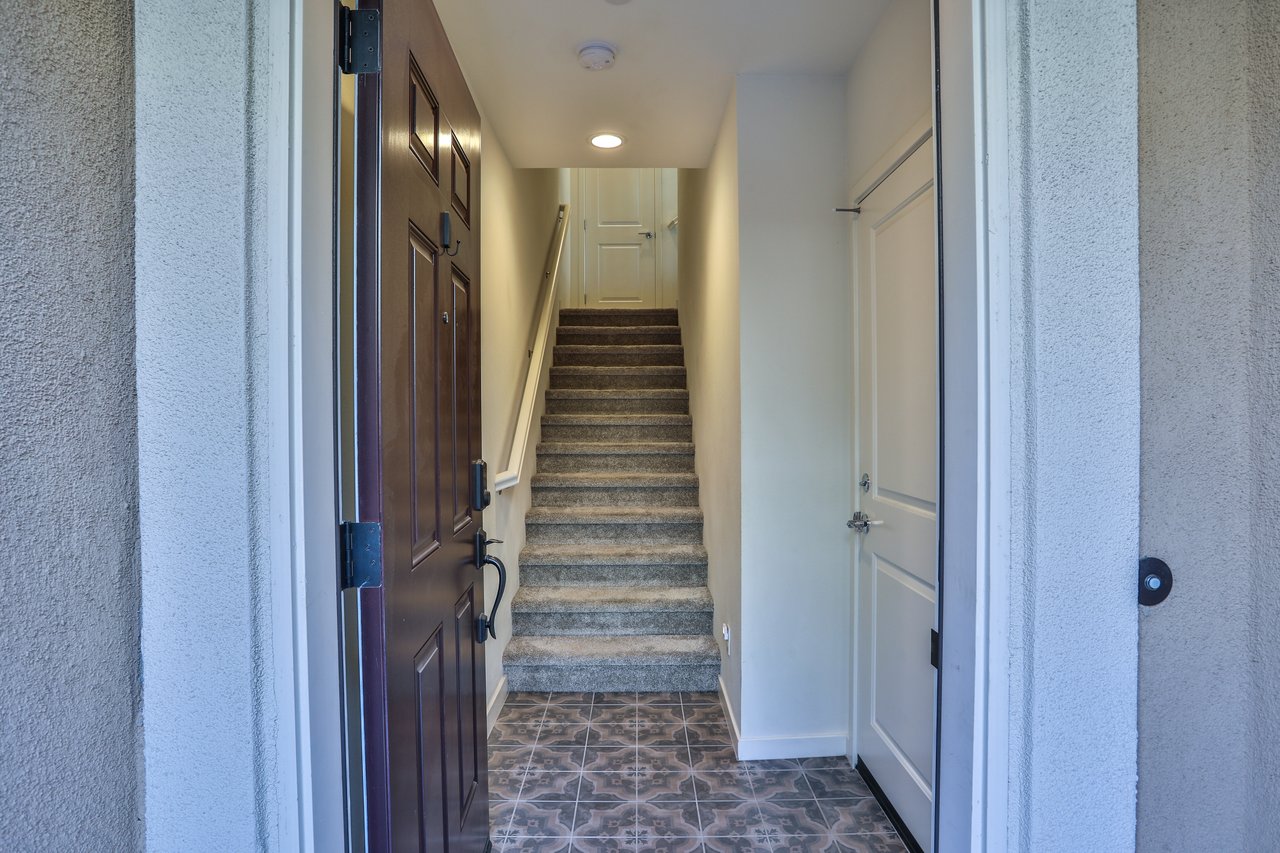 608 White Oaks, Lake Forest