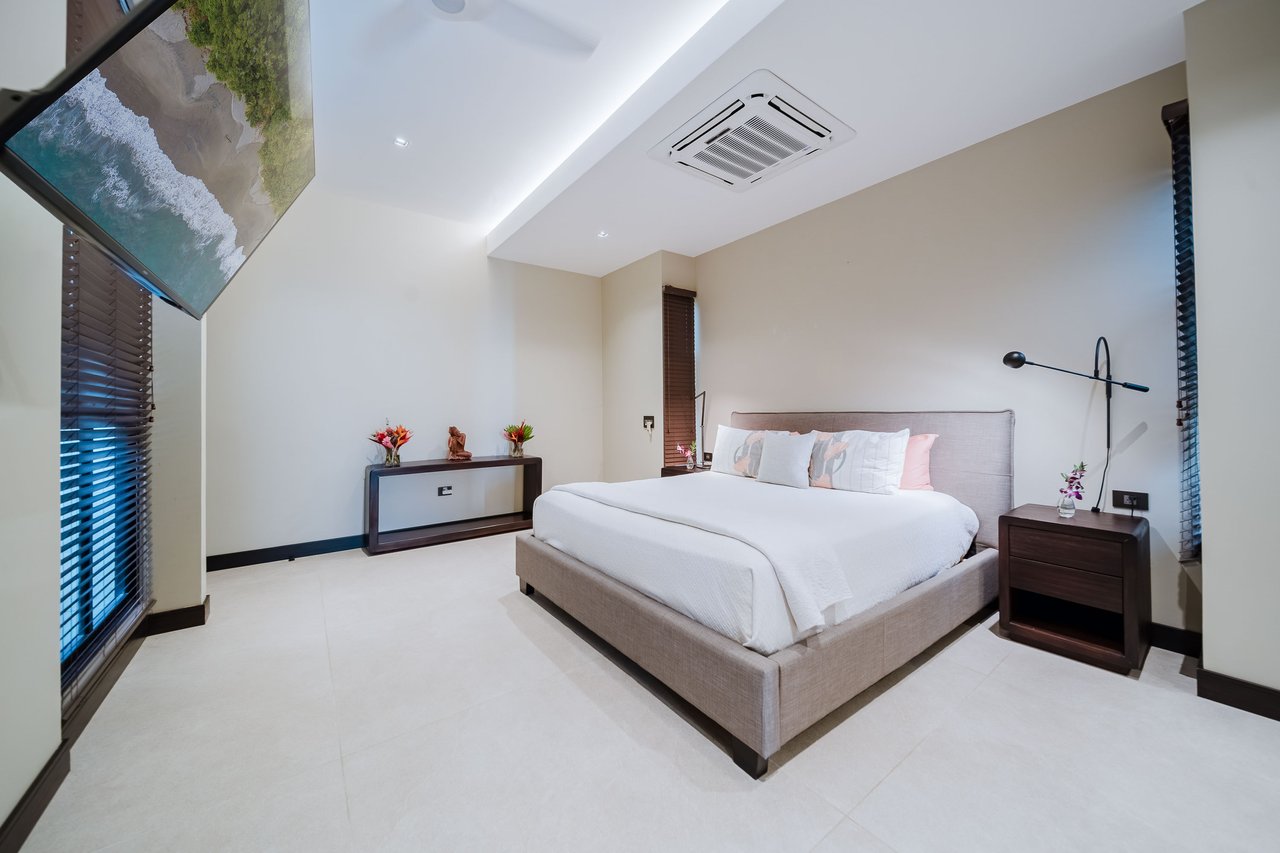 Casa Nola, Luxury Villa in Gated Community La Reserva