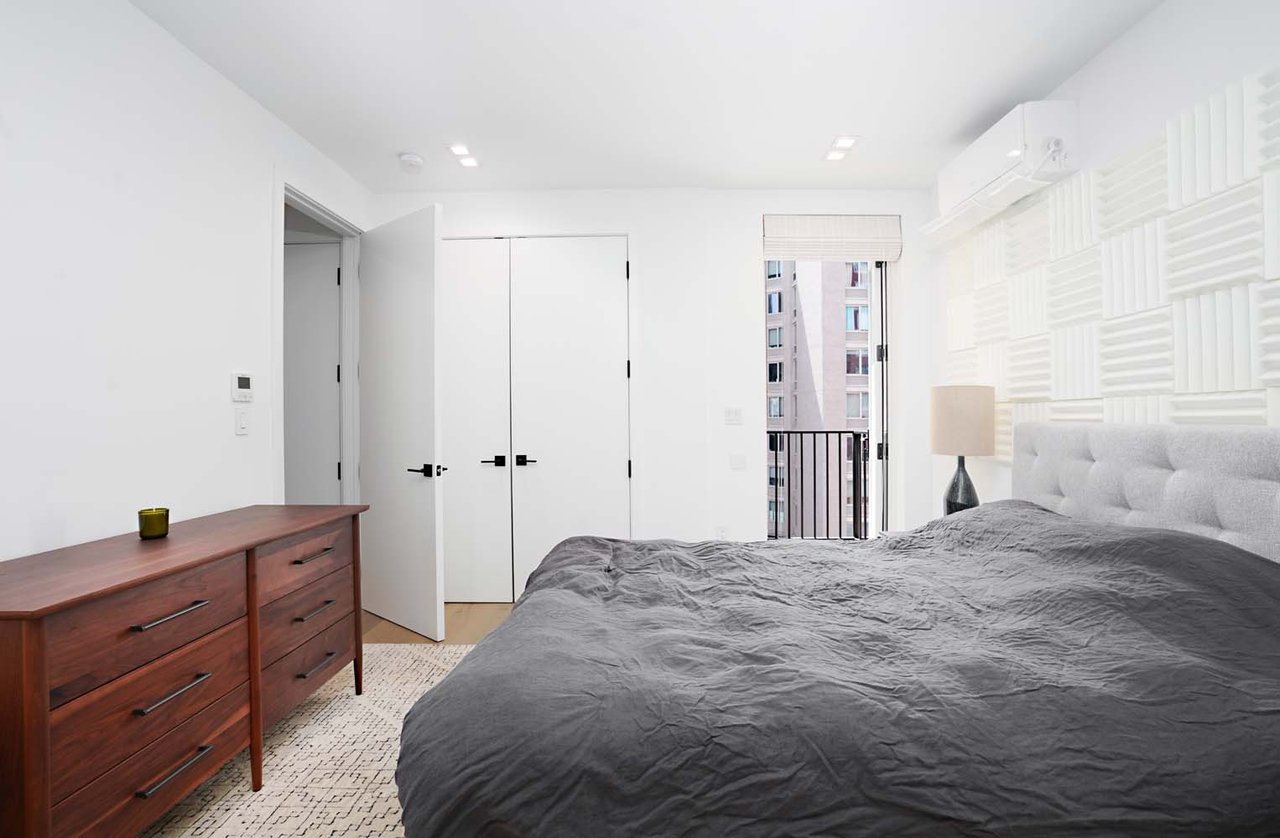 906 Bergen St #5B