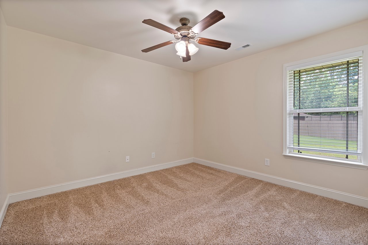 Quiet Cul-de-Sac – Minutes from Clift Farms!