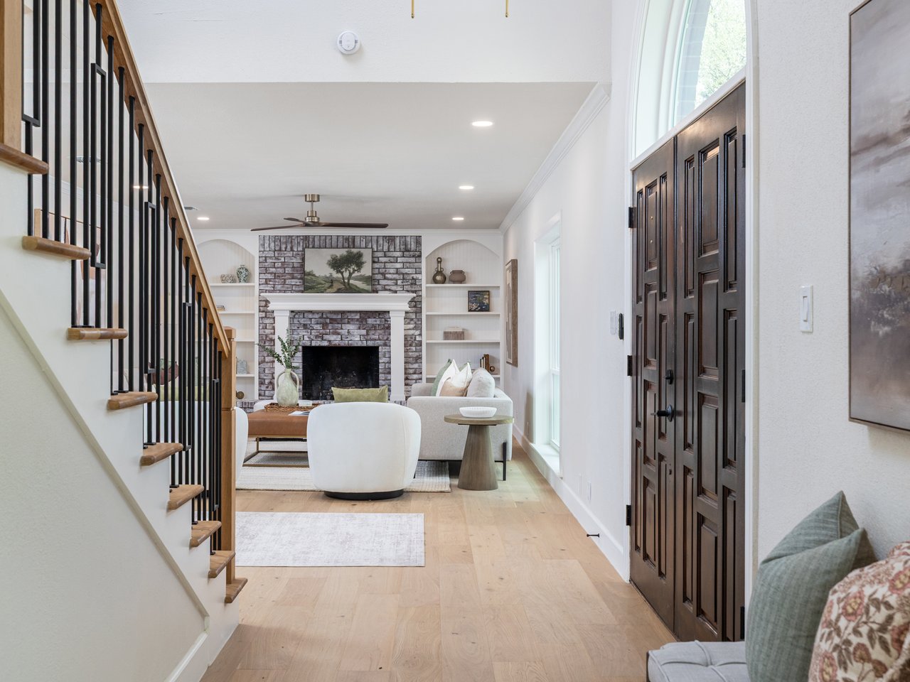 Fully Reimagined Hill Country Retreat w/ Private Guest Apartment + 3-Car Garage