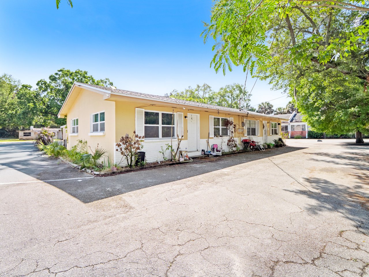 85,87,89 NW Irwin Ave