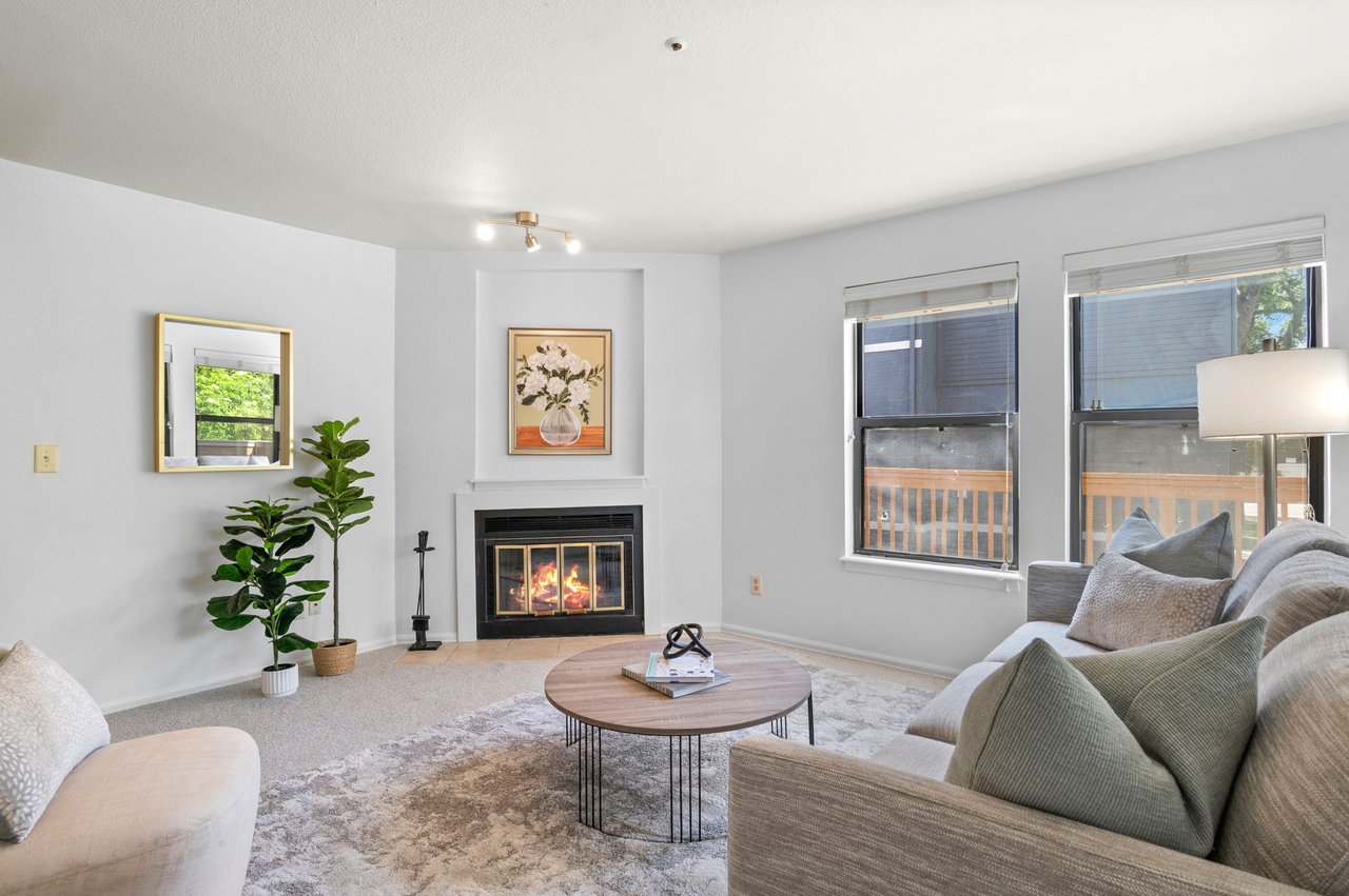 3025 Broadway Street Unit: 2