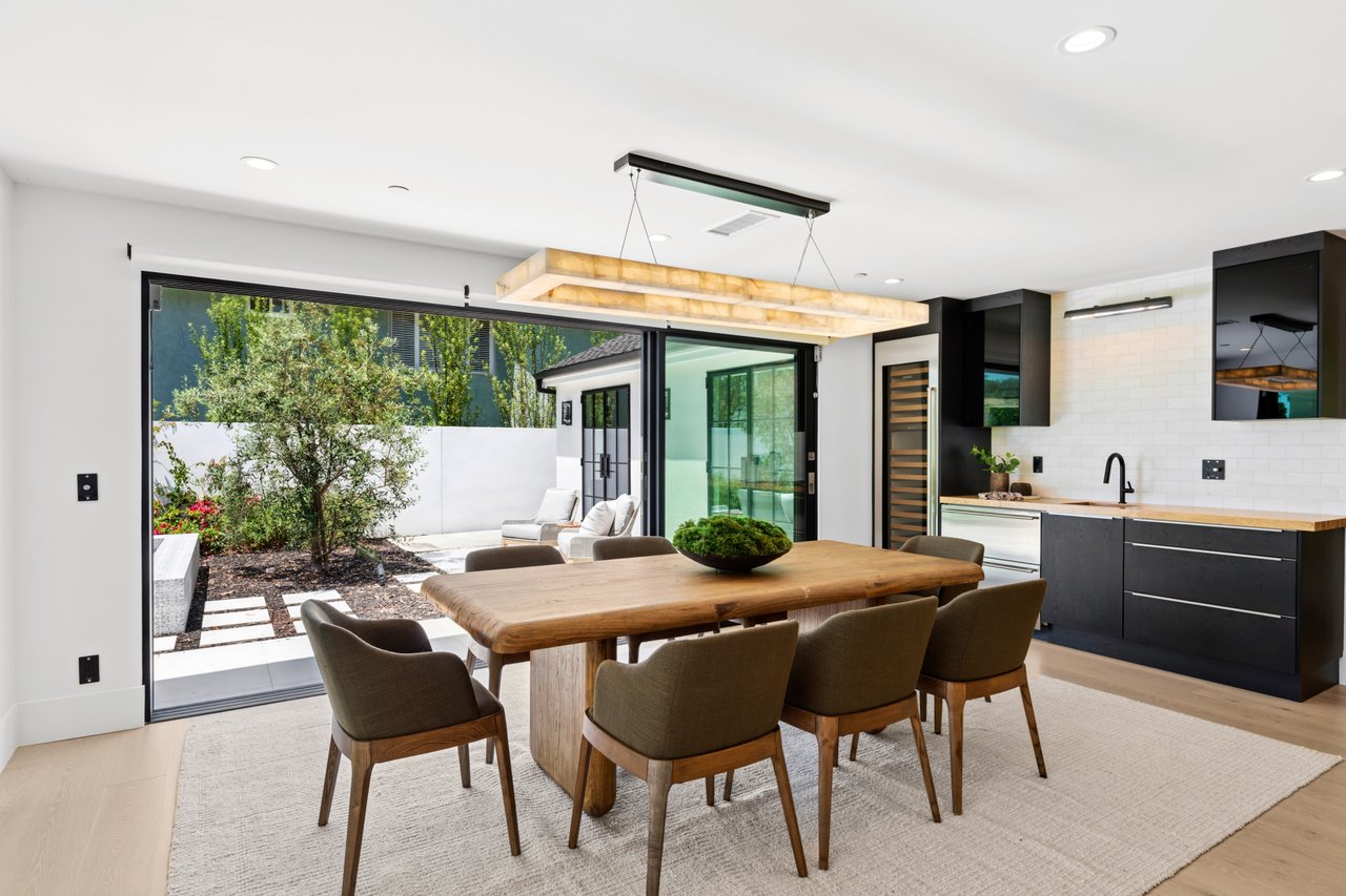 2207 Port Harwick Place