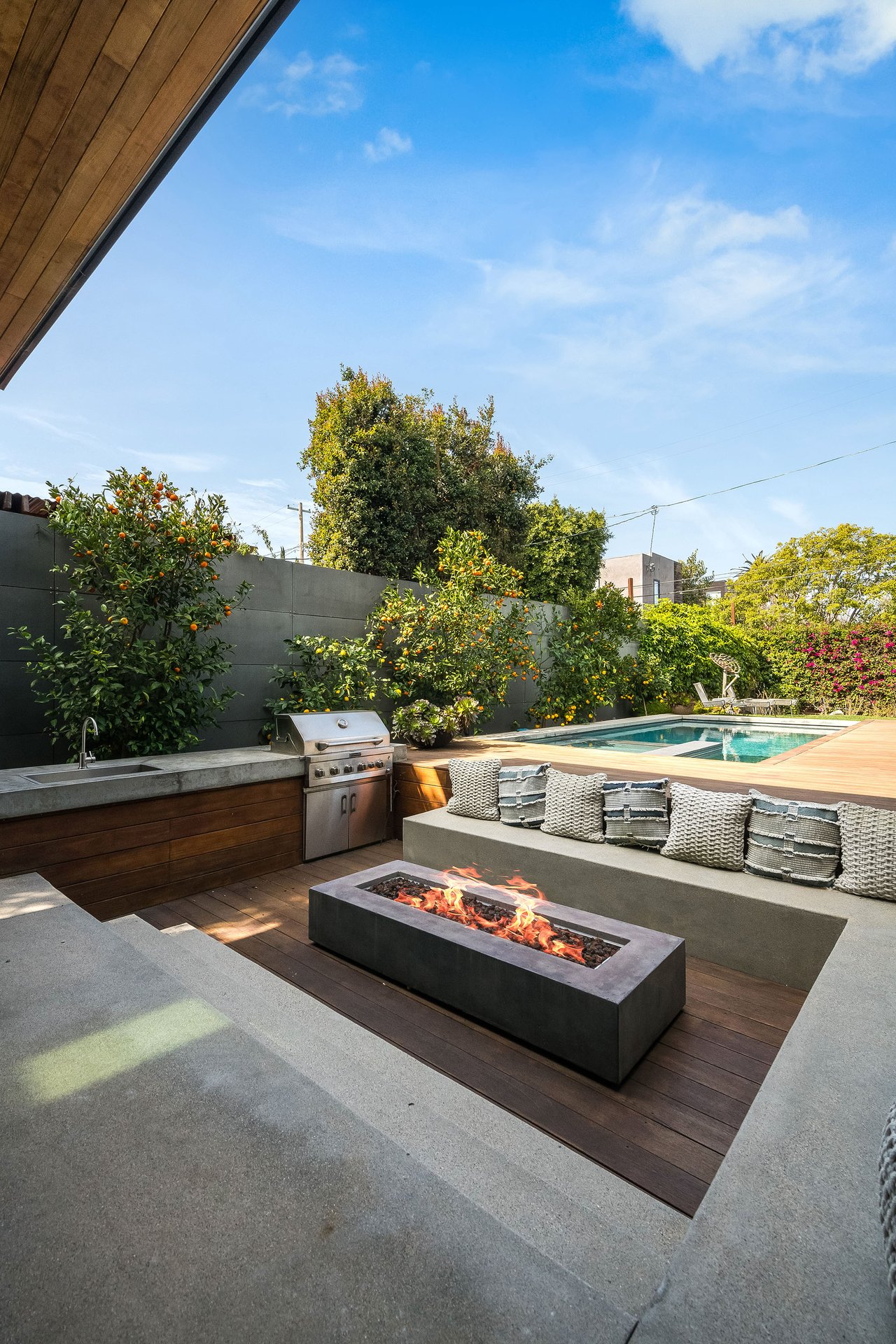 1385 Palms