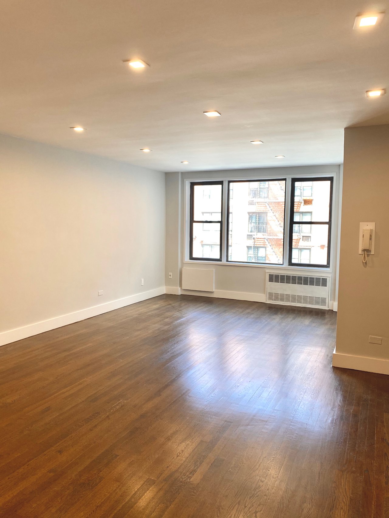 415 Beverley Rd Unit 3H