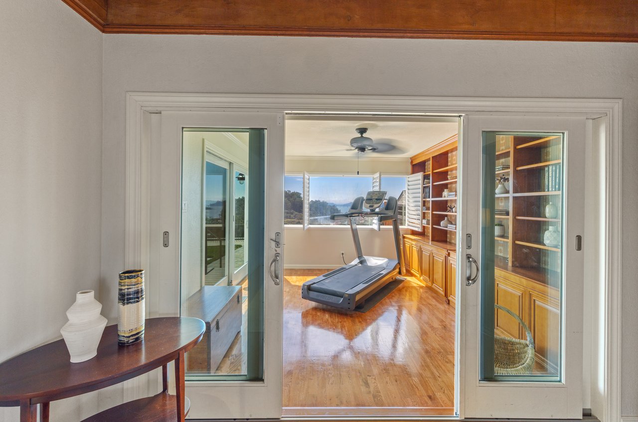 Sunny View Residence in Peacock Gap