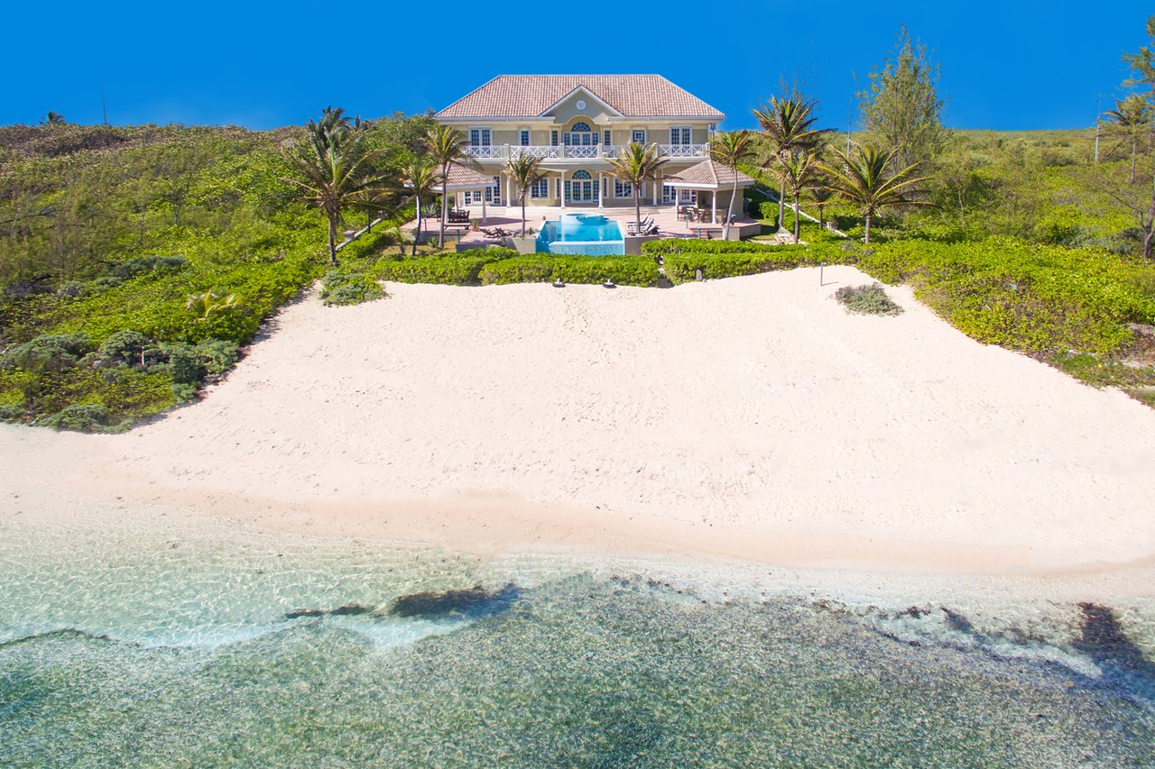 Beach Front Property With Spectacular Views of the Northern Caribbean Sea