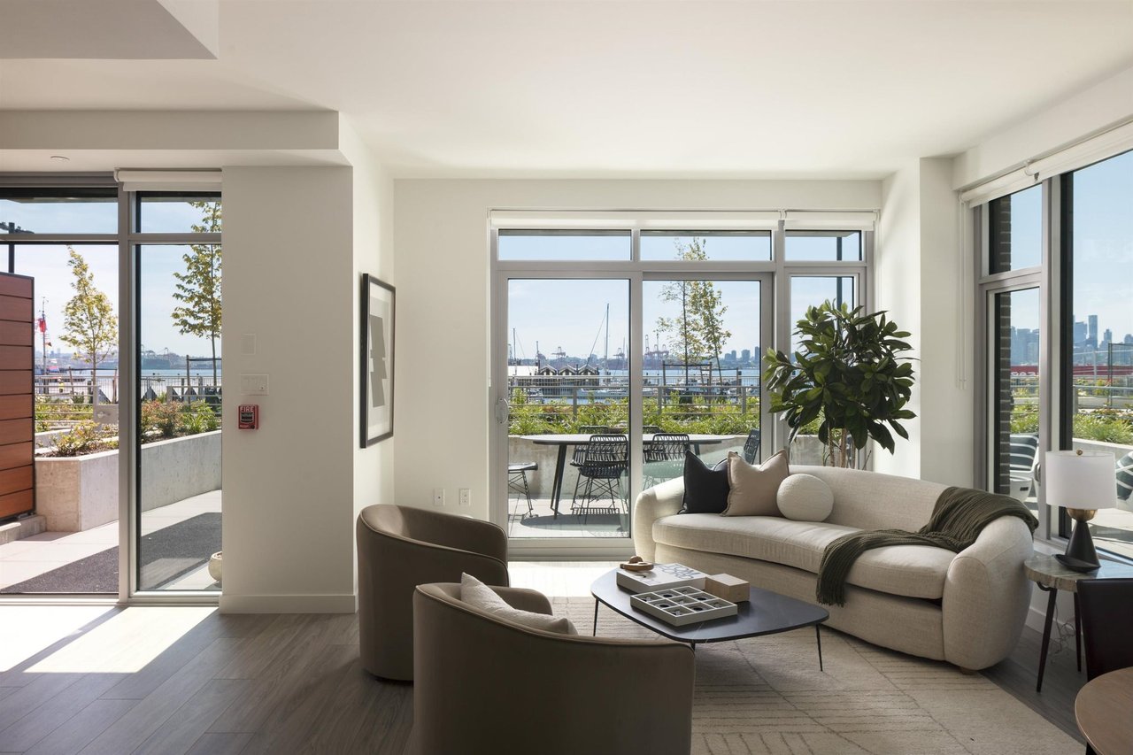 TH112-755 Harbourside Drive