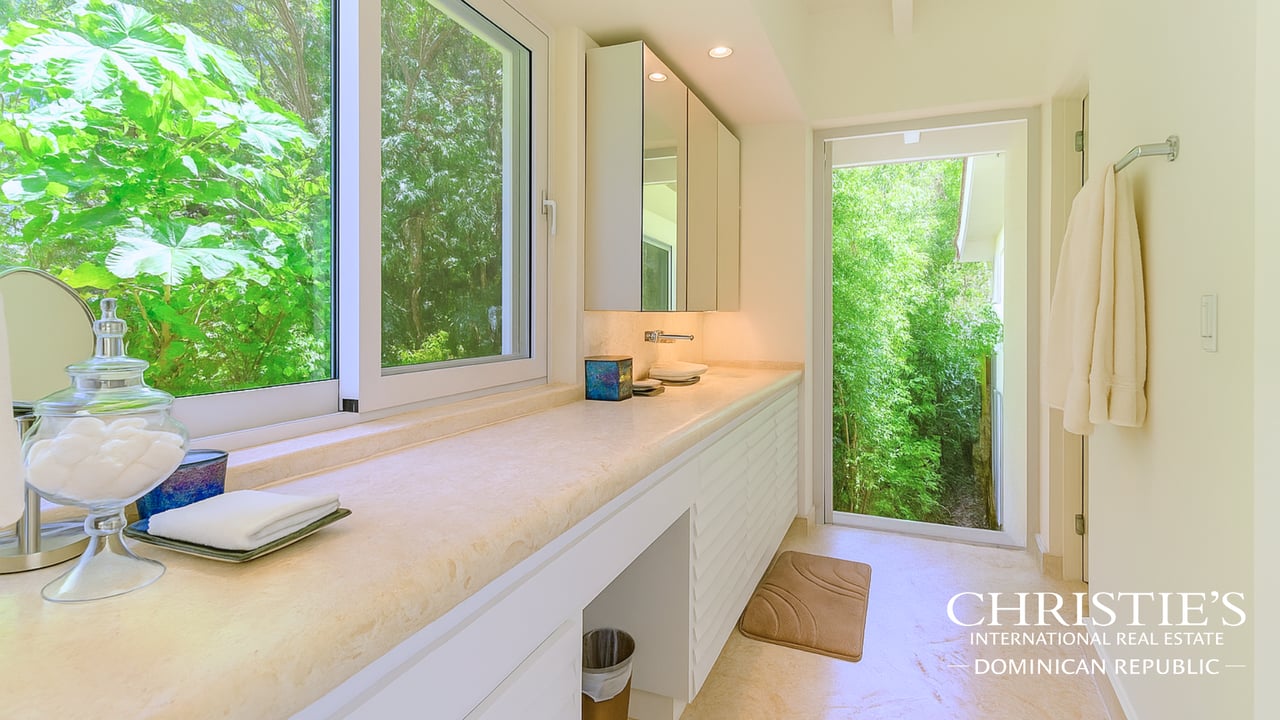 Luxury Ocean View Villa in the Puerto Bahía Resort Community