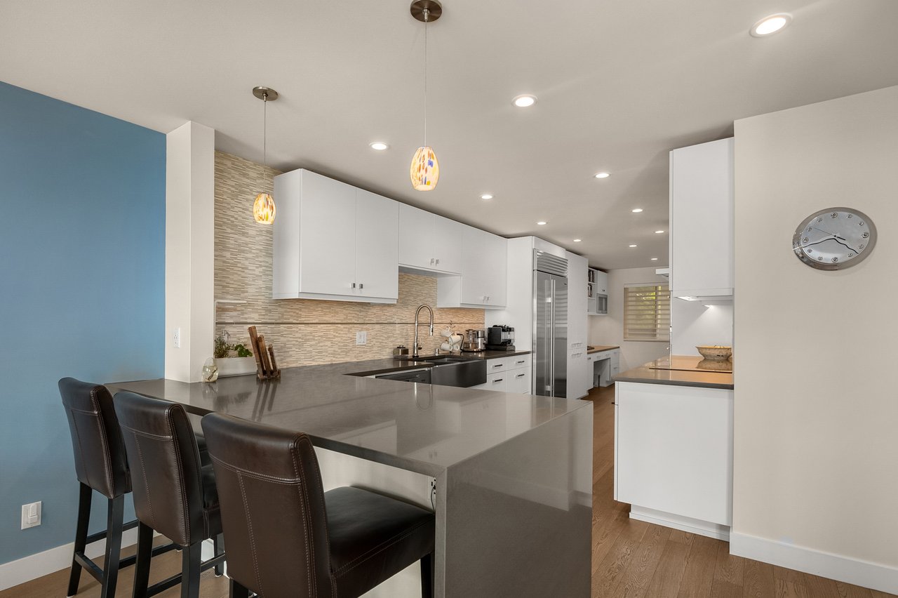 827 Lake Street S Unit: 205