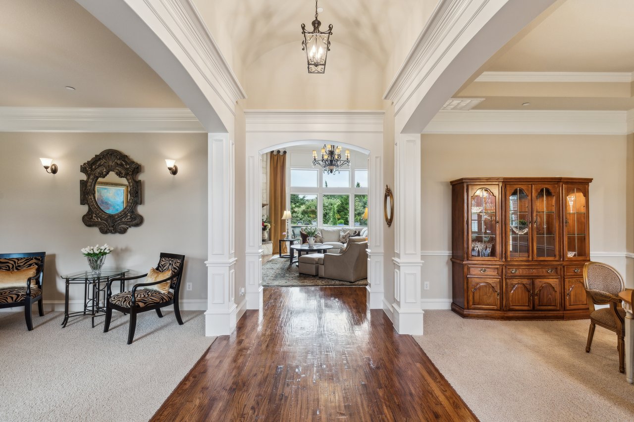 A Gorgeous Wolf Creek Home in Lucas Has Just Come Onto the Market
