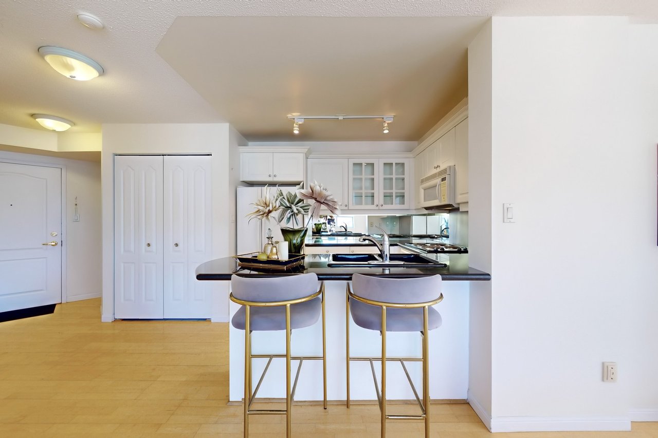 3130 Yonge Street Unit: 305