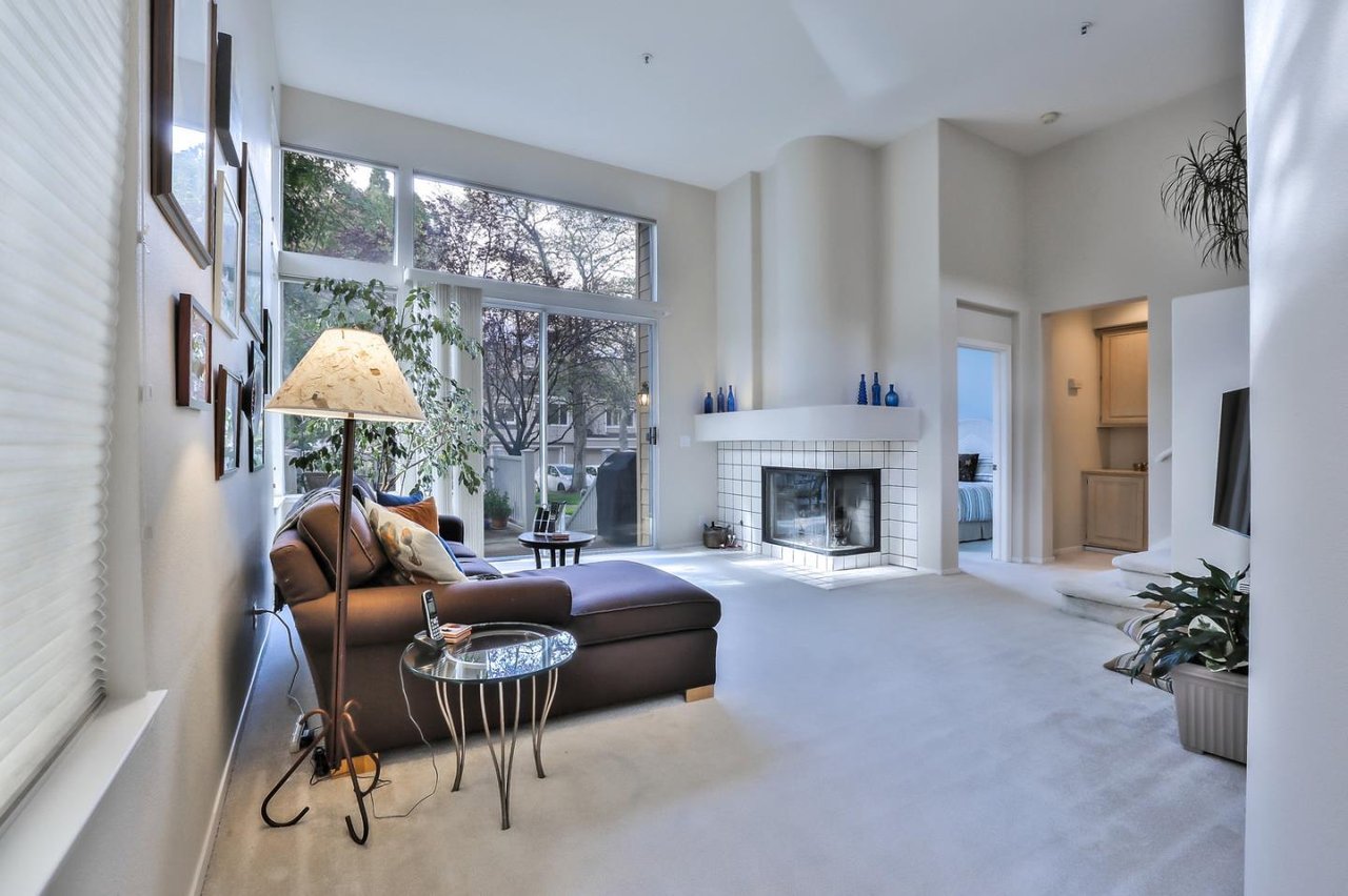 828 Columbia Cir