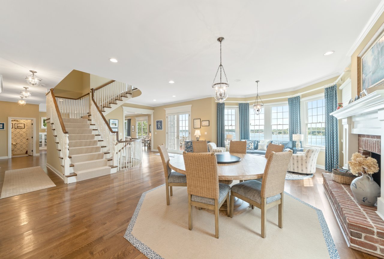 N2224 Bonnie Brae Lane