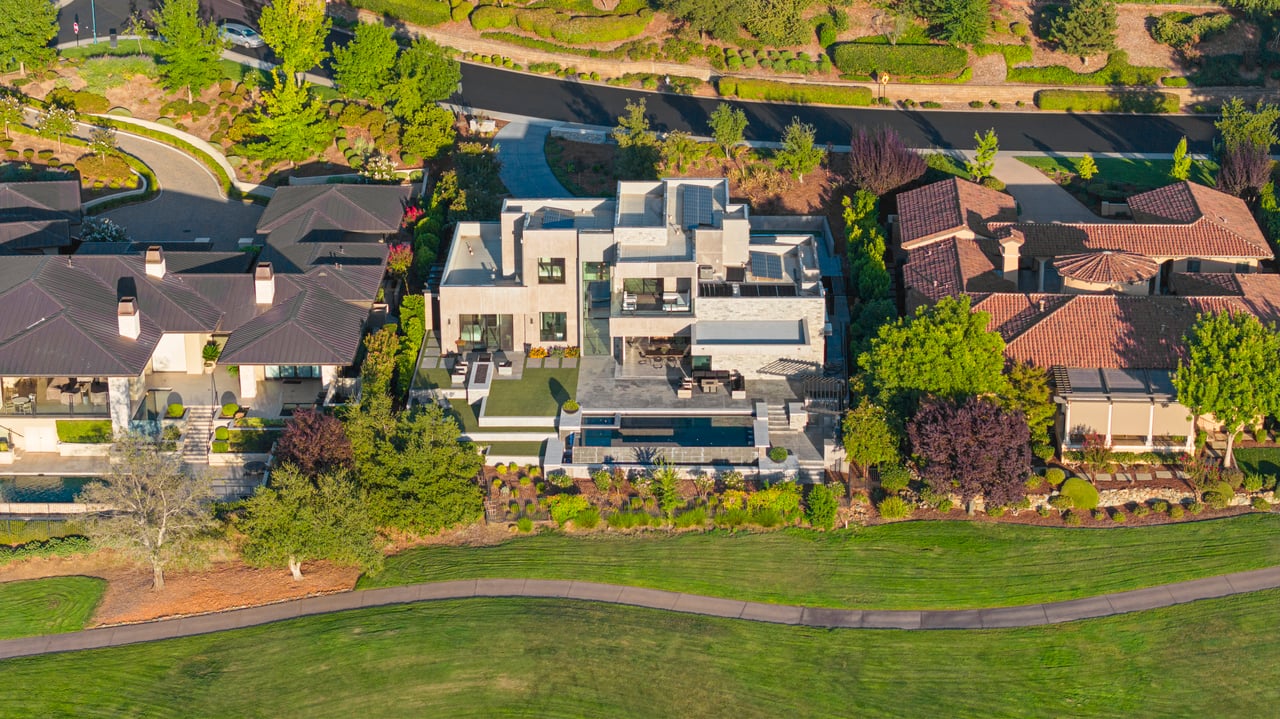 4573 Greenview Drive