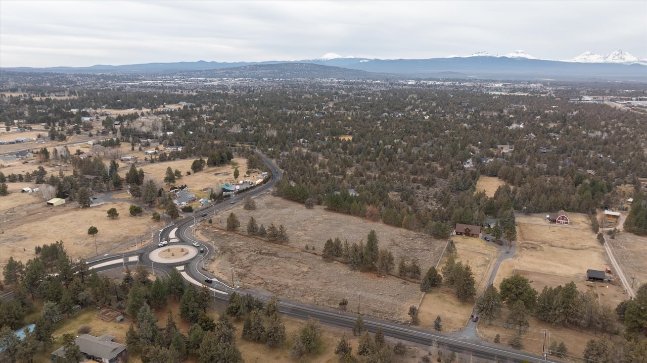 63545 Deschutes Market