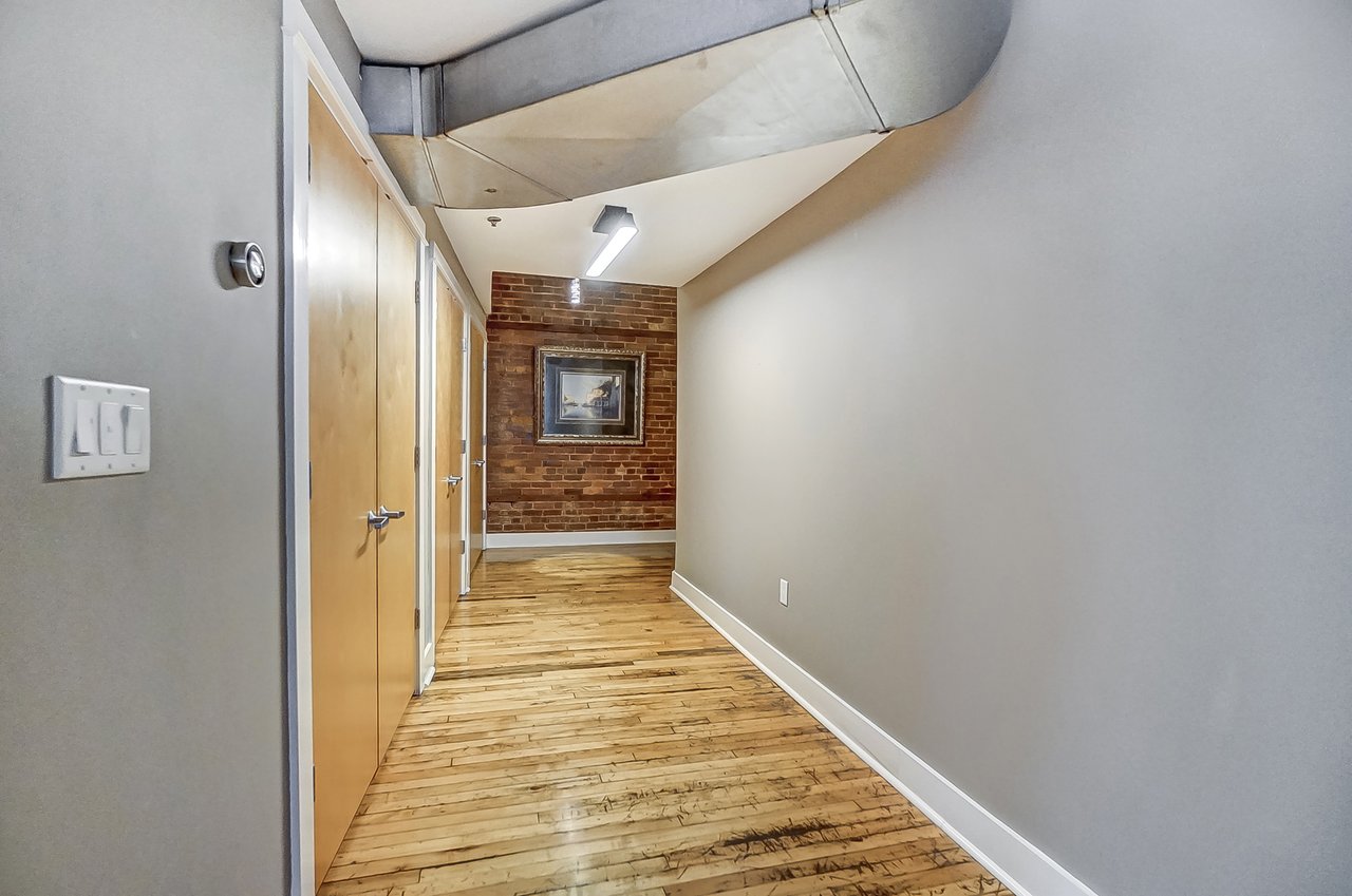 26 E 6th St. (3 units available.) #702, #802 #803